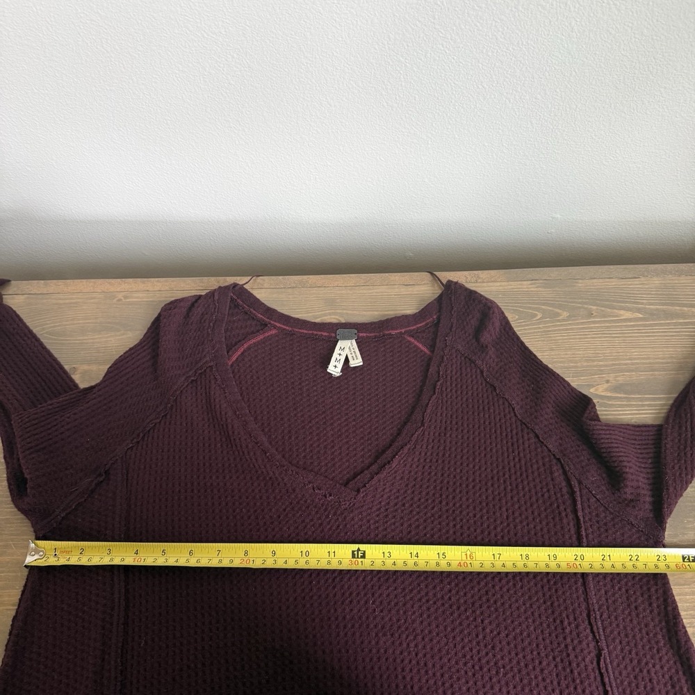 We The Free Womens Medium Burgundy Laguna Thermal Waffle Knit V-Neck Long Sleeve - Picture 7 of 8